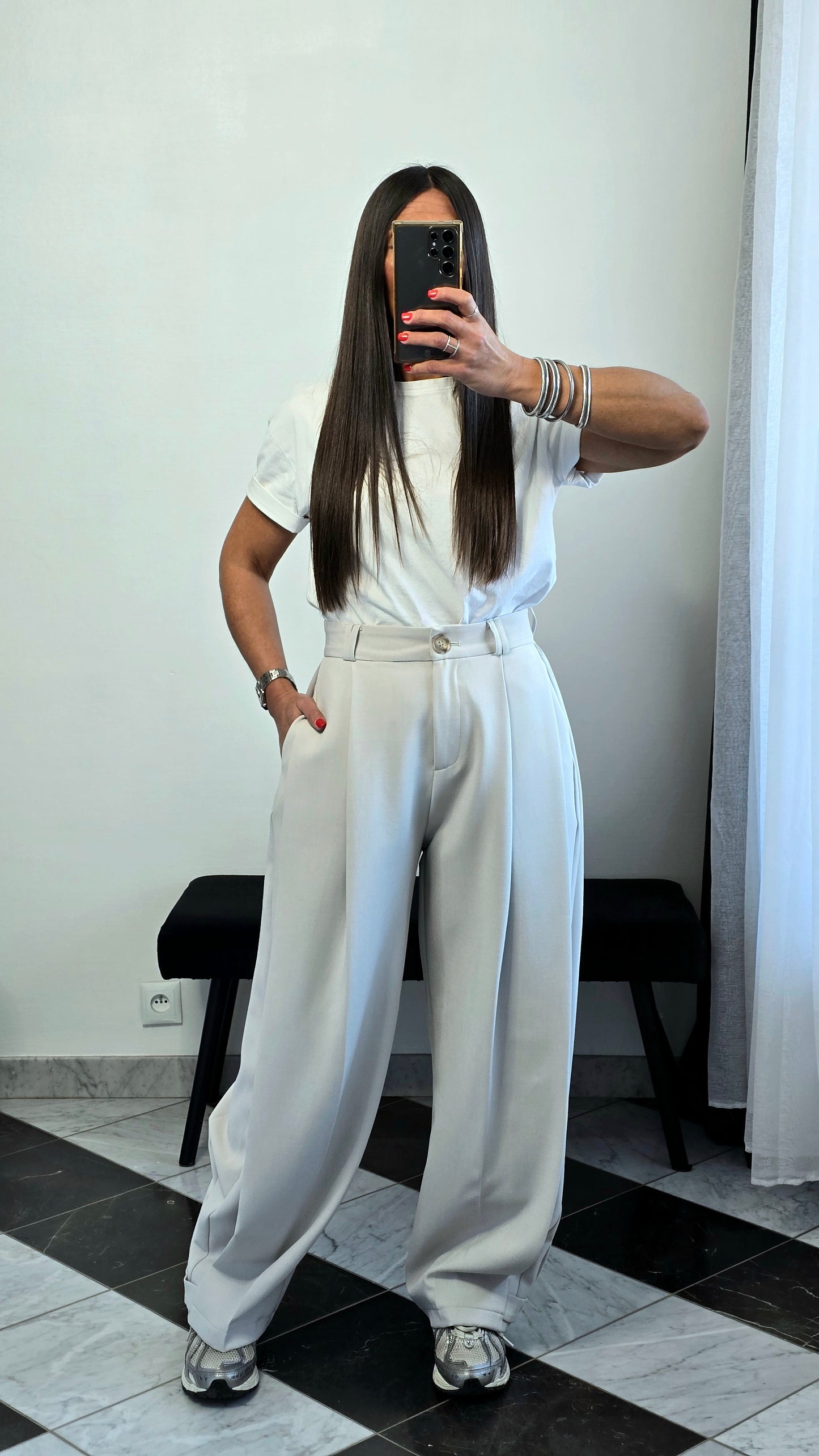 Pantalon wide leg gris clair taille haute – tailoring fluide structuré