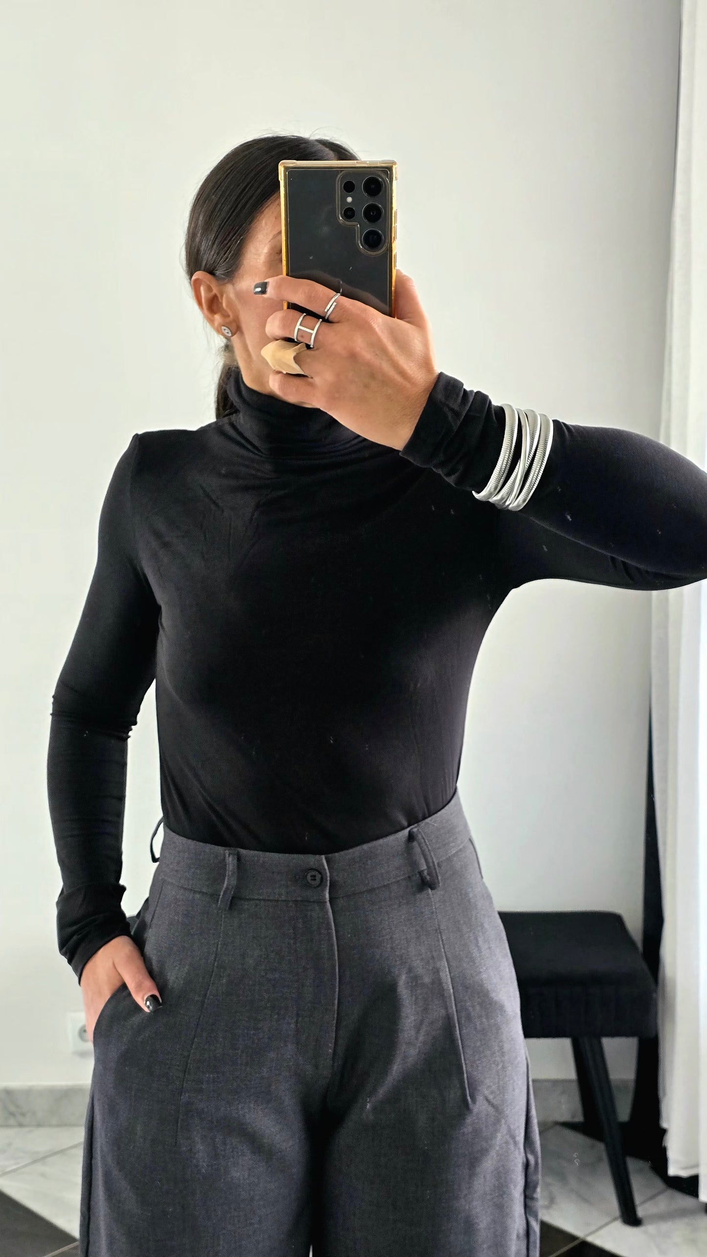 Top Col Roulé Ultra-Doux – Noir