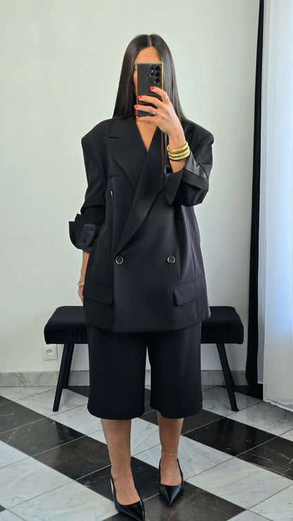 Blazer oversize noir – coupe tailoring structurée & double boutonnage