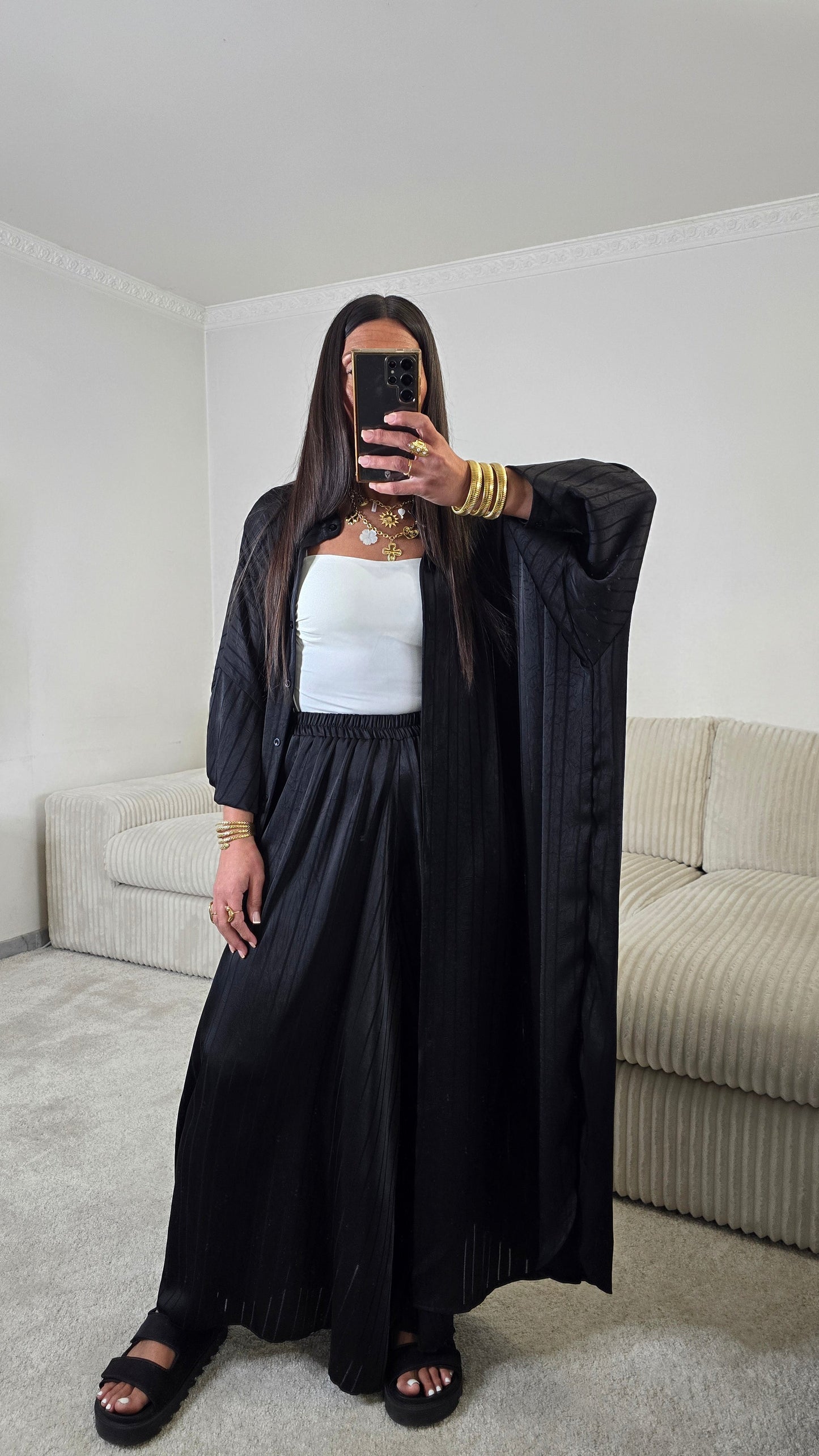 Ensemble satin texturé fluide – noir profond