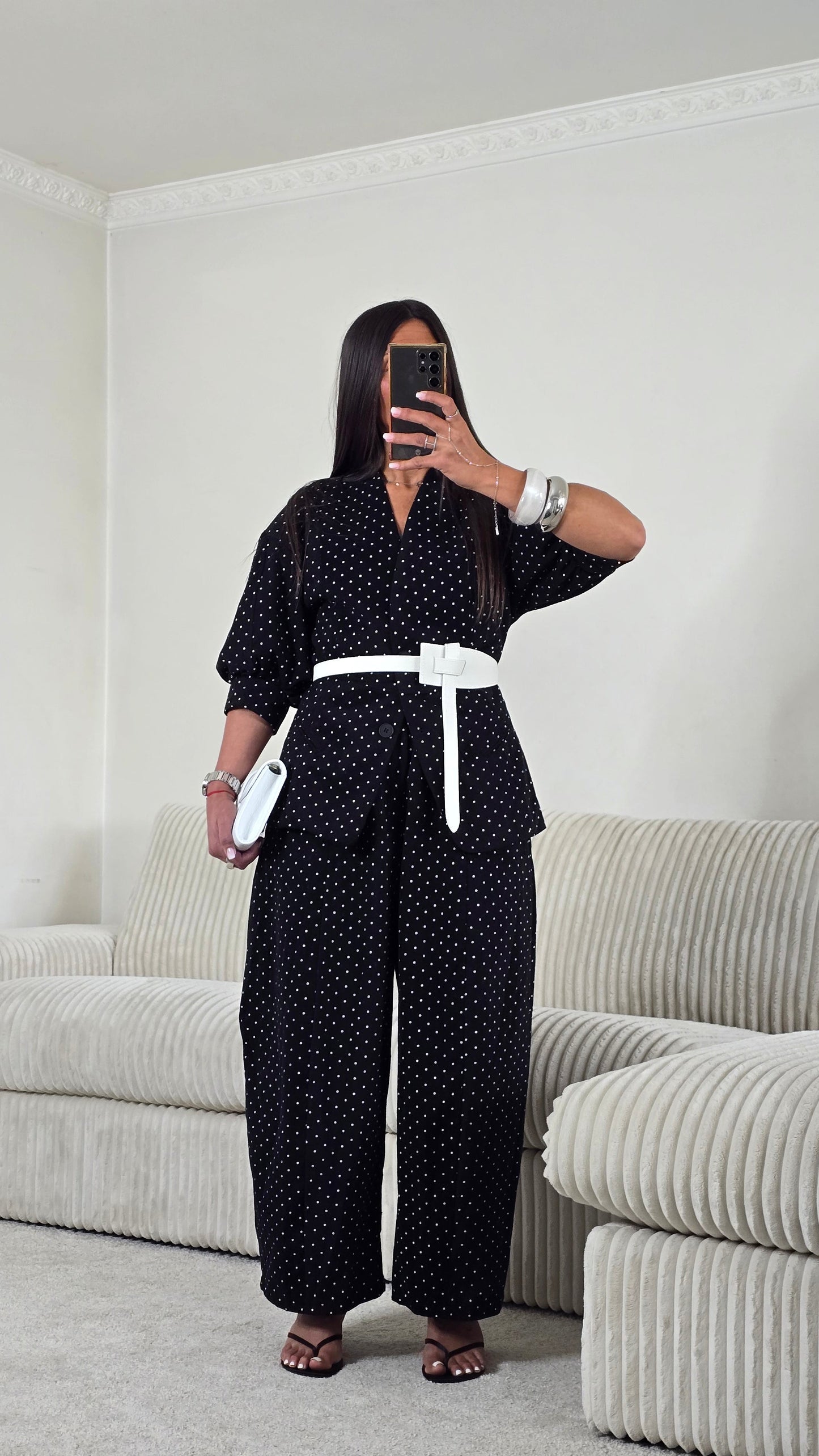 Veste noire à pois manches courtes – style chic & rétro moderne