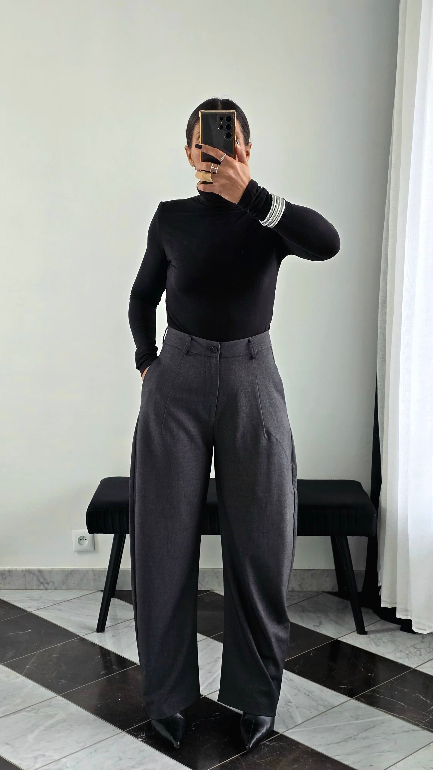 Top Col Roulé Ultra-Doux – Noir