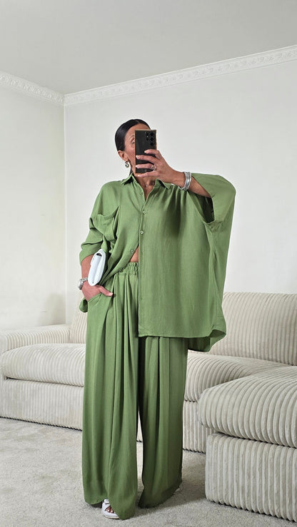 Ensemble ample vert matcha – confort et allure
