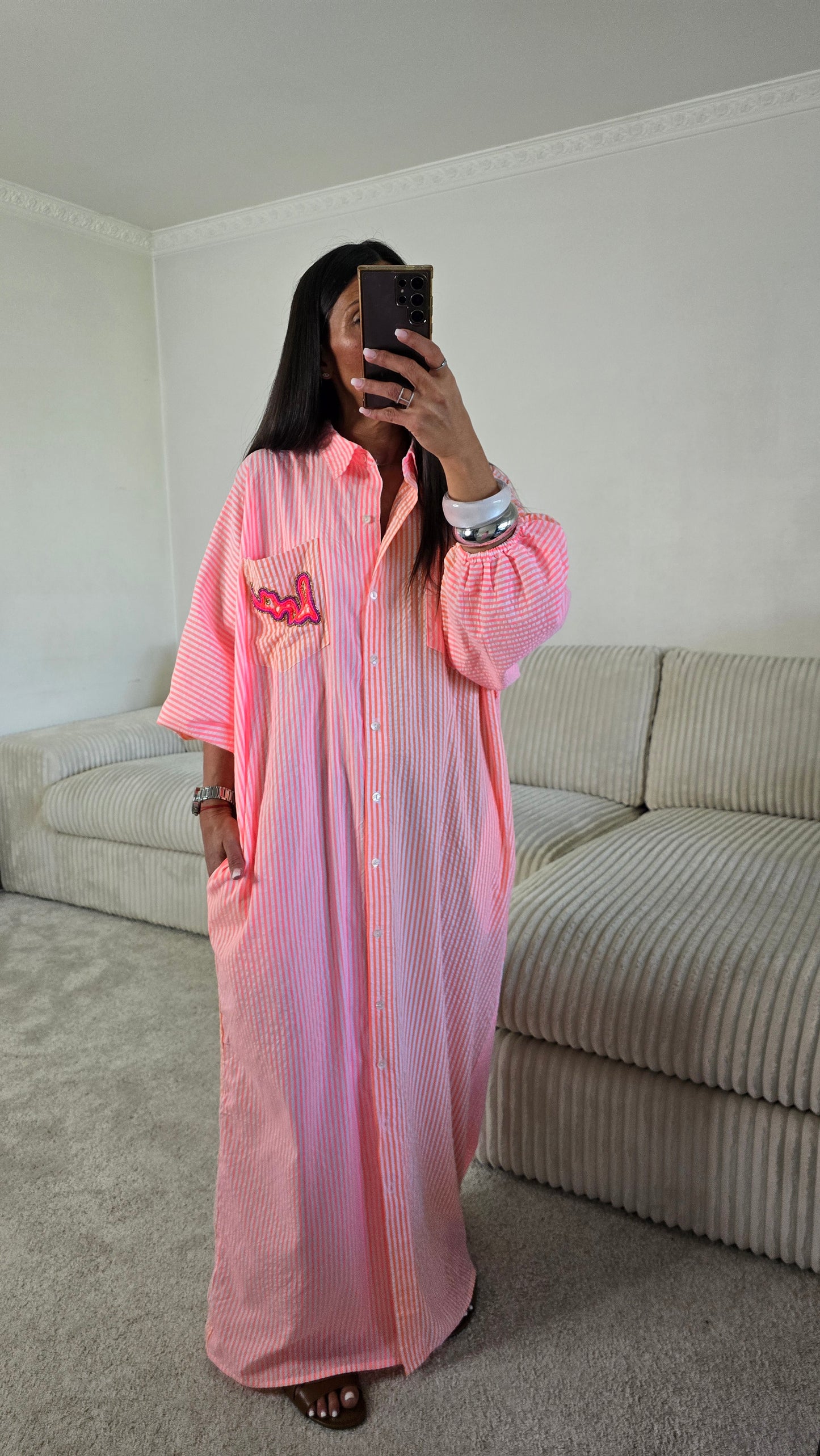 Robe chemise oversize rayée rose – esprit effortless & solaire