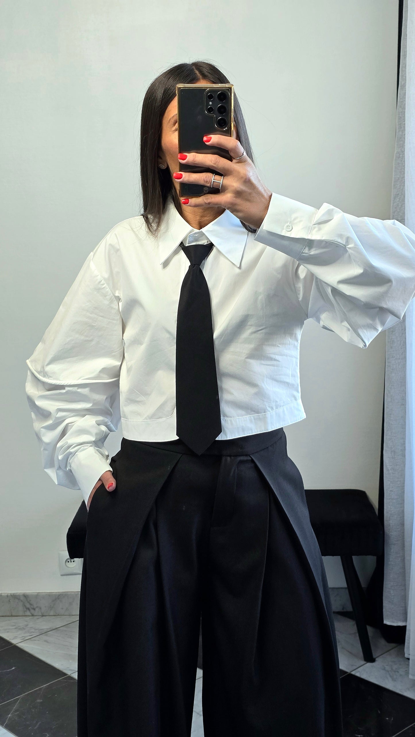 Chemise crop avec cravate amovible – blanc