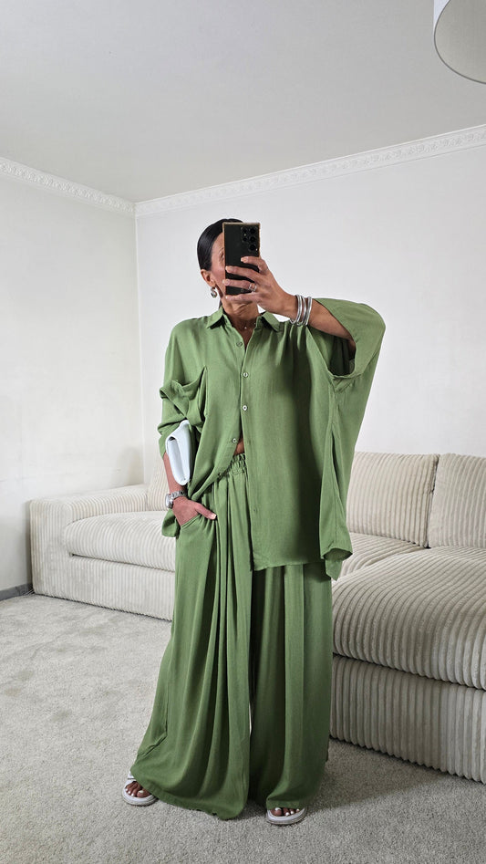 Ensemble ample vert matcha – confort et allure