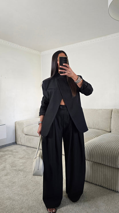 Blazer asymétrique structuré – noir intemporel