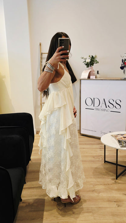 Robe bohème beige à volants et dentelle florale