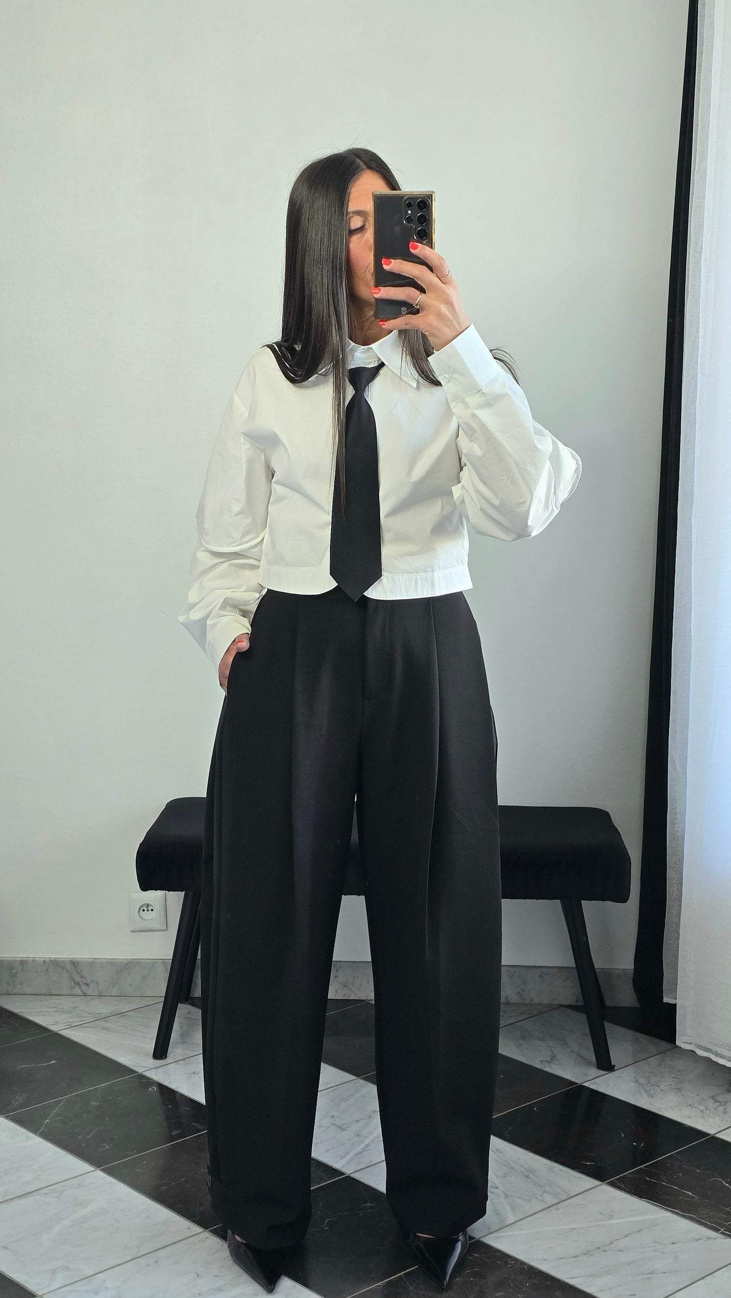 Pantalon wide leg noir taille haute – tailoring fluide structuré