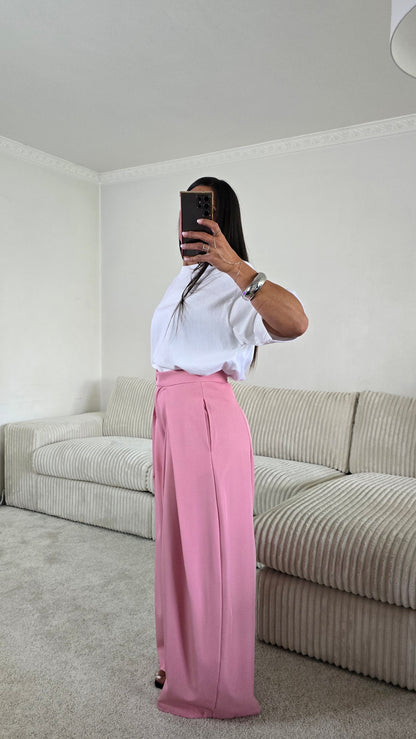 Pantalon palazzo rose taille haute fluide – style chic & moderne
