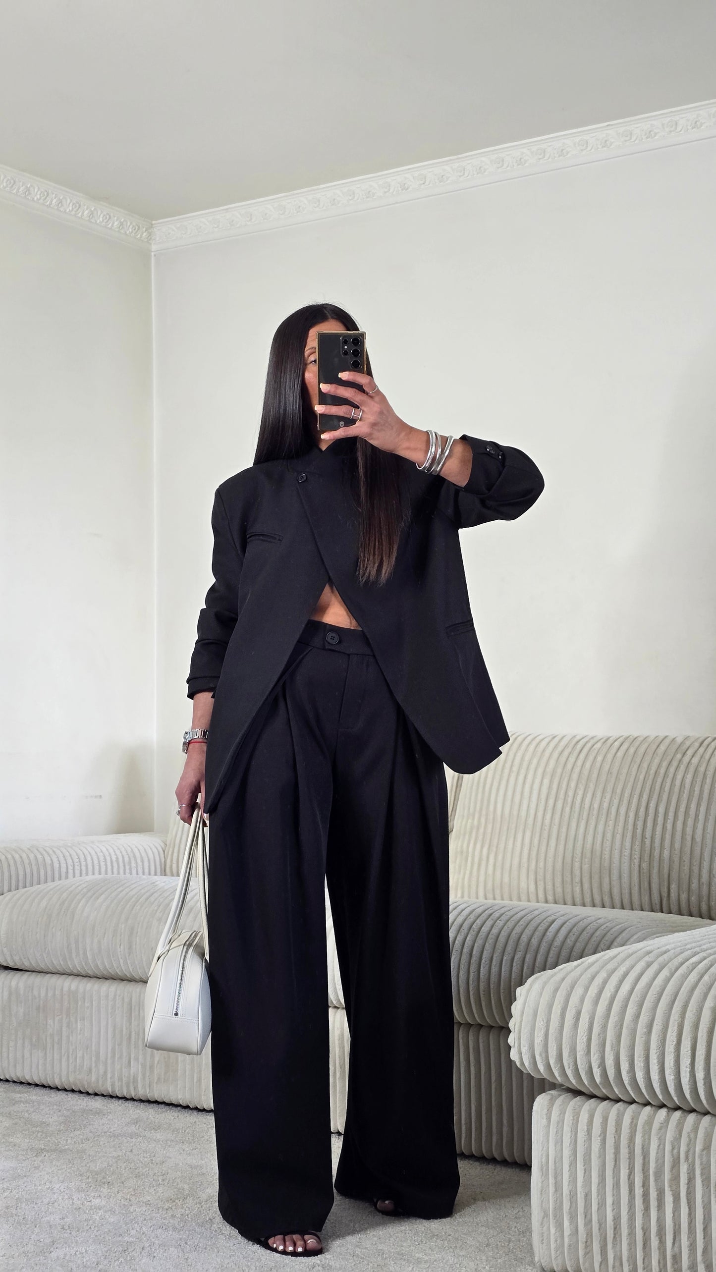 Blazer asymétrique structuré – noir intemporel