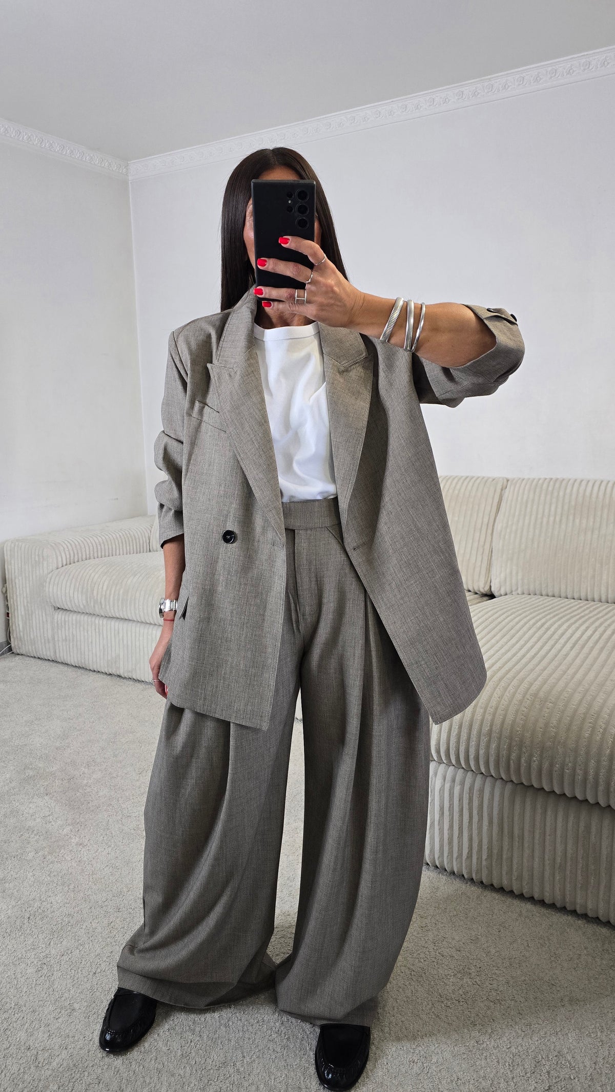 Pantalon tailleur large à plis taupe