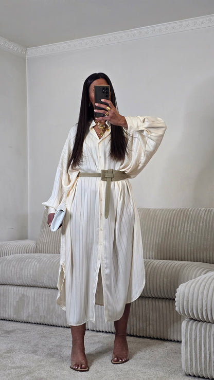 Ensemble satin texturé fluide – écru doux