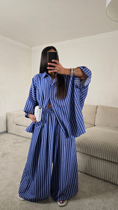Précommande – Expédition à partir du 28/04/26.          Ensemble Rayé Chemise Oversize + Pantalon Palazzo – Bleu