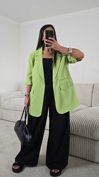 Blazer vert matcha manches courtes ajustable – style chic & sophistiqué