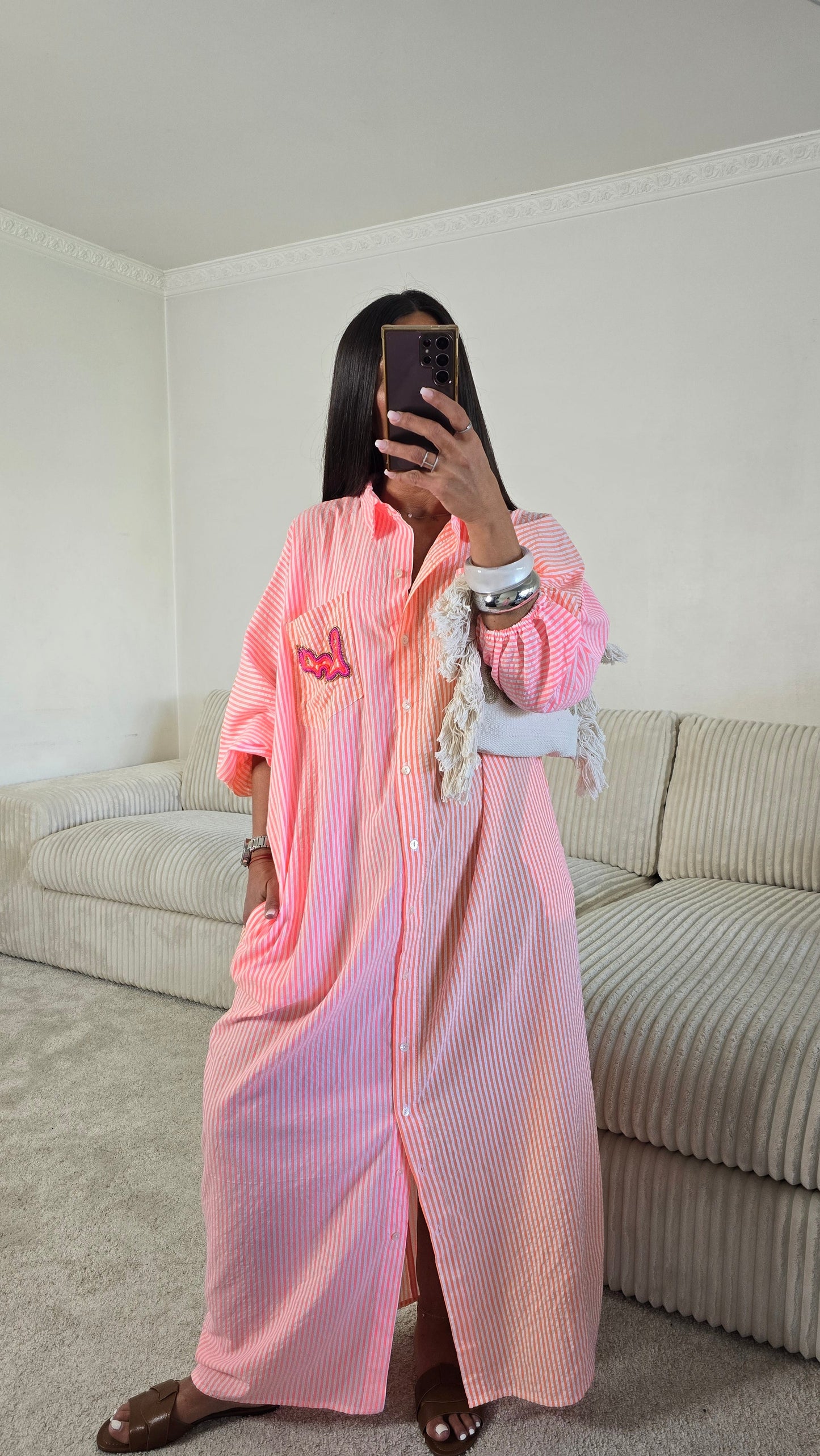 Robe chemise oversize rayée rose – esprit effortless & solaire