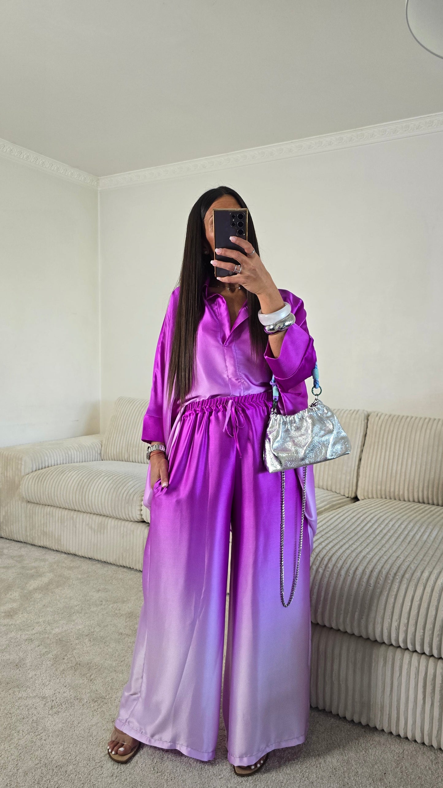 Pantalon satiné dégradé violet – effet tie & dye lumineux