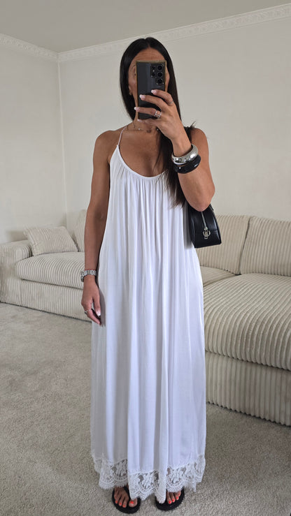 Robe longue - dentelle blanche