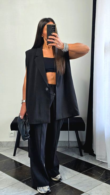 Pantalon tablier noir – coupe tailoring & détail couture