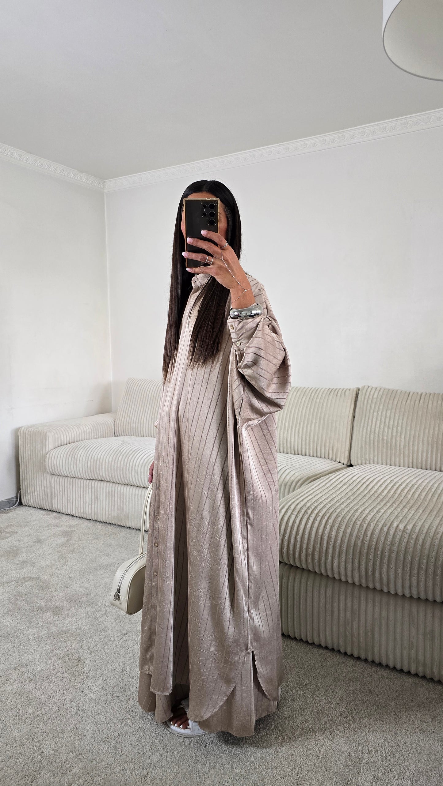 Ensemble satin texturé fluide – taupe