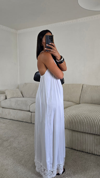 Robe longue - dentelle blanche