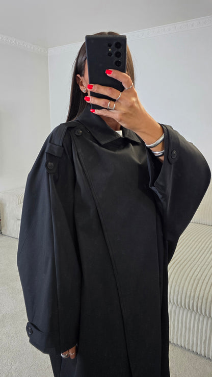 Trench long oversize noir – Élégance contemporaine