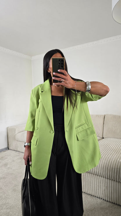 Blazer vert matcha manches courtes ajustable – style chic & sophistiqué