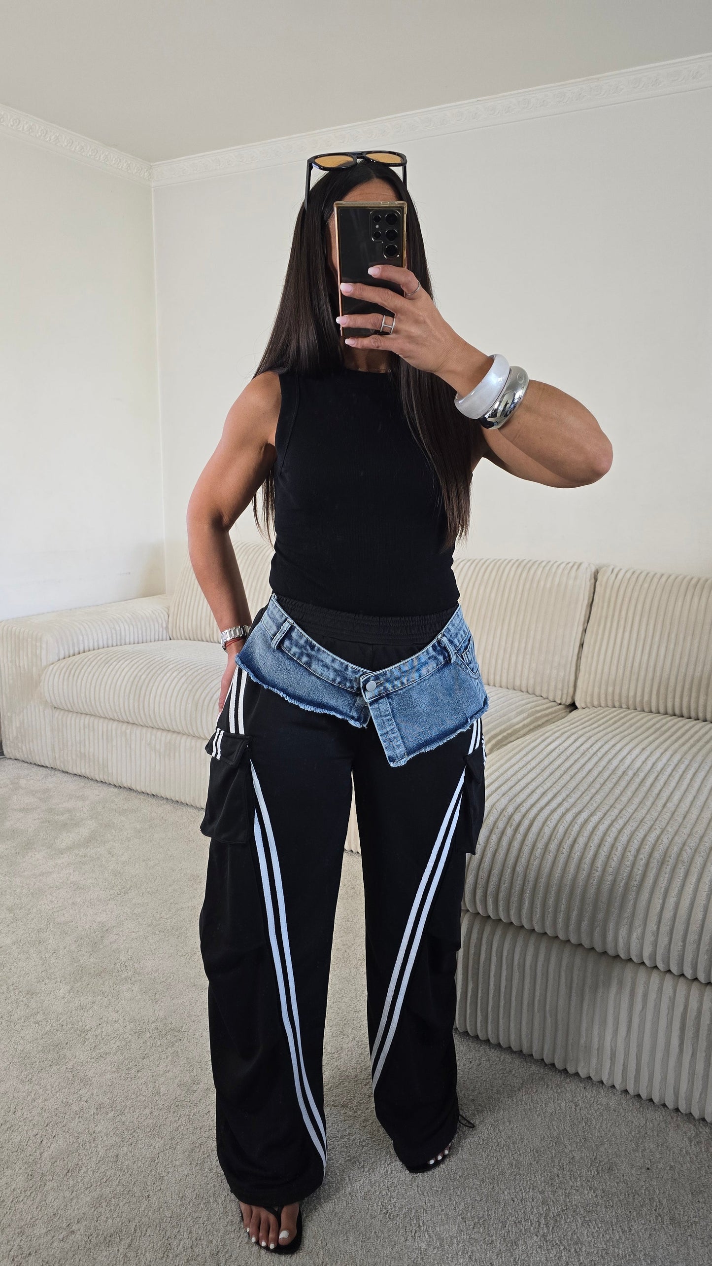 Pantalon jogging noir détails denim – esprit sporty chic