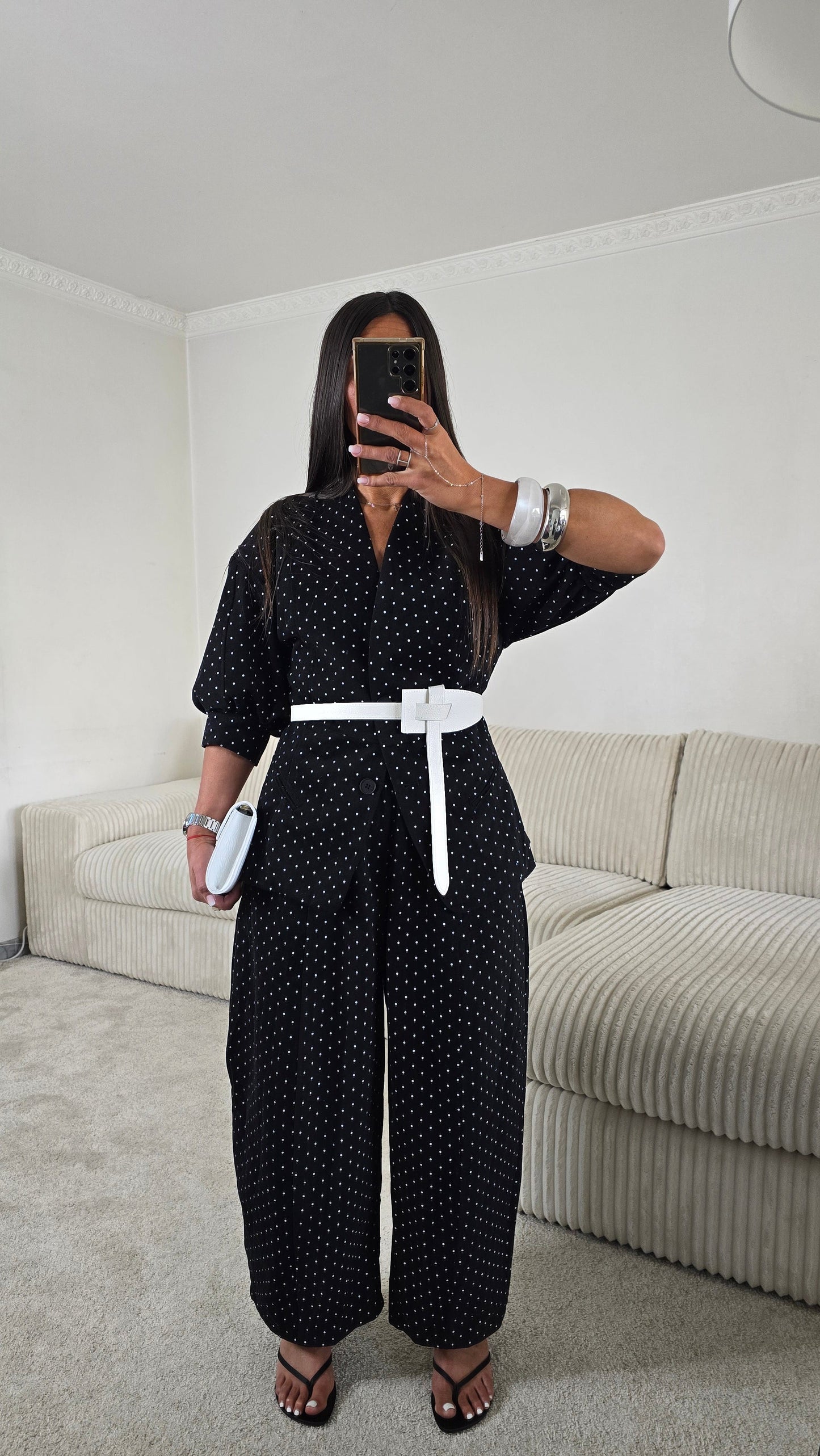 Veste noire à pois manches courtes – style chic & rétro moderne