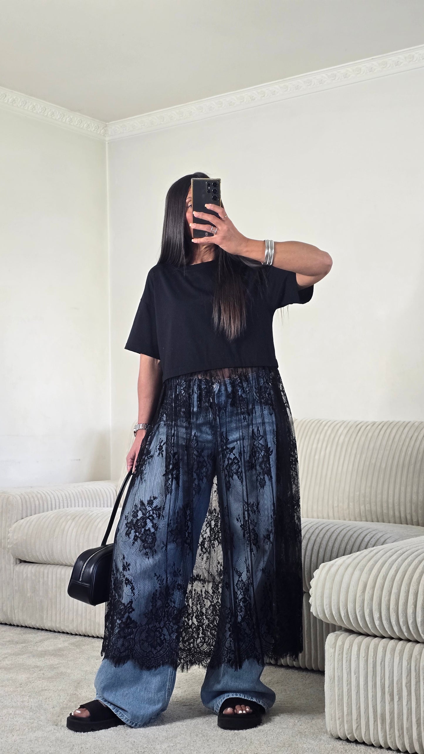 T-shirt dentelle signature – noir intense