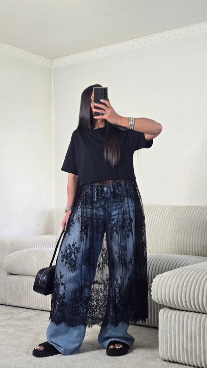 T-shirt dentelle signature – noir intense