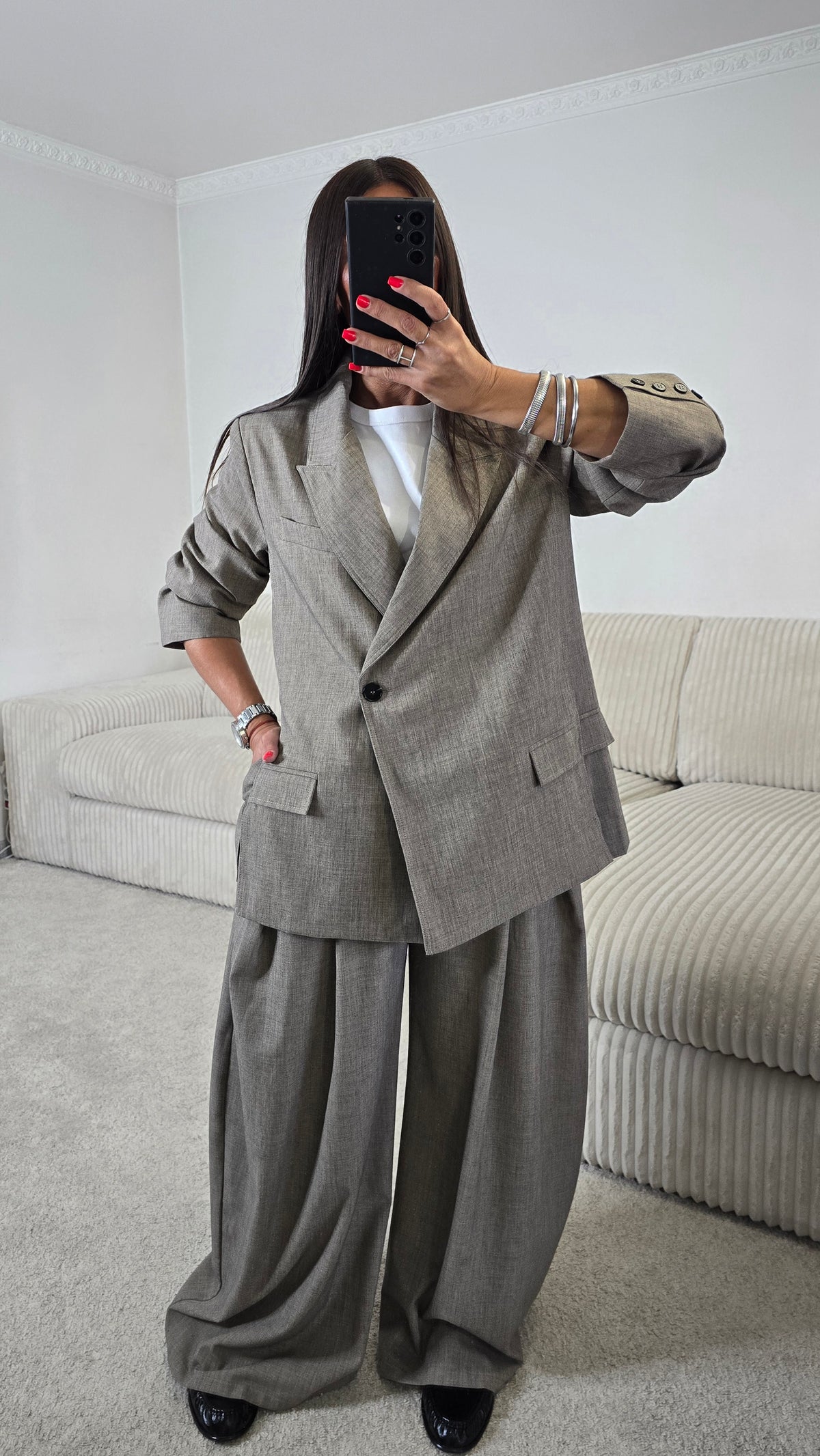 Pantalon tailleur large à plis taupe