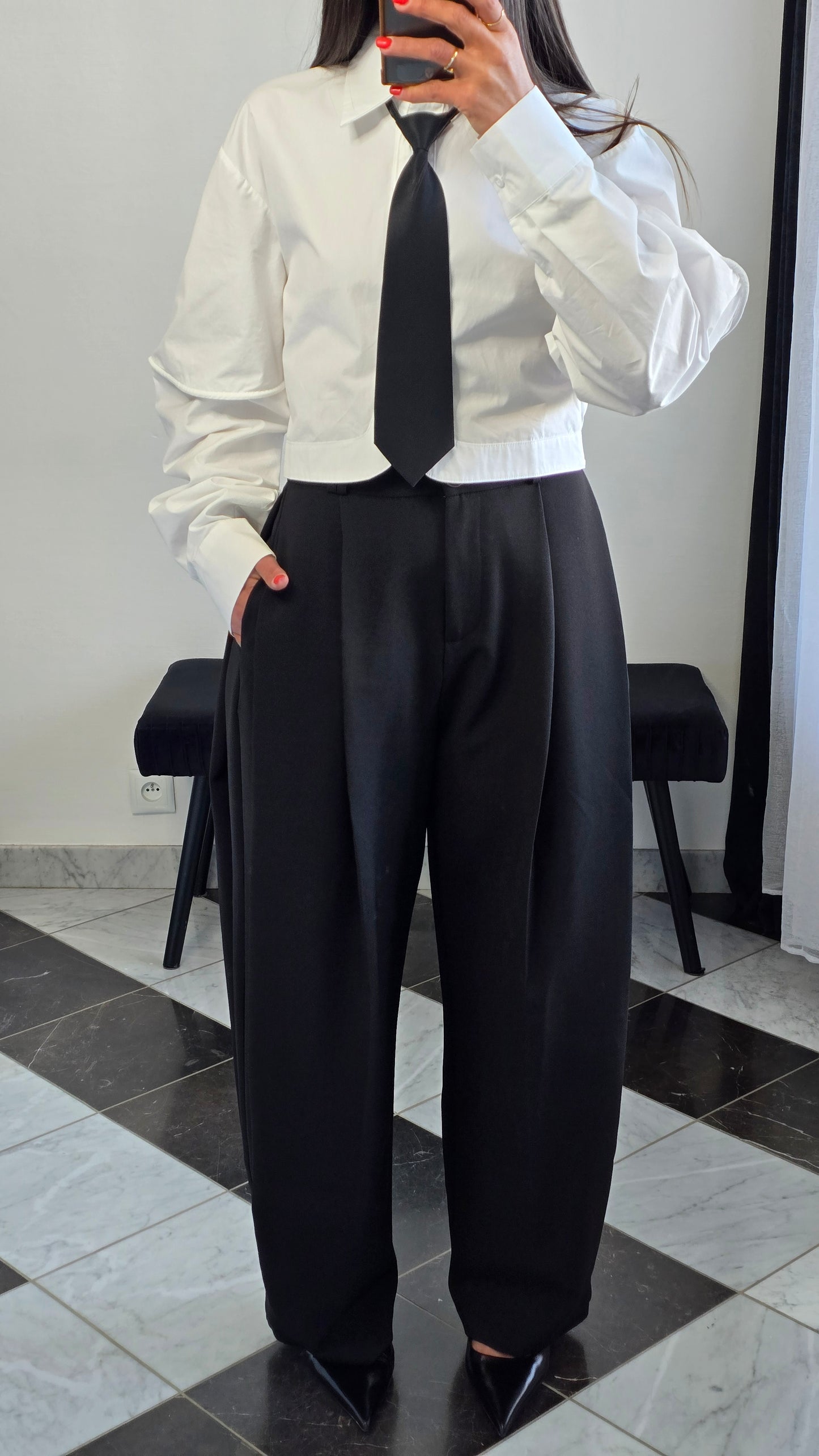 Pantalon wide leg noir taille haute – tailoring fluide structuré