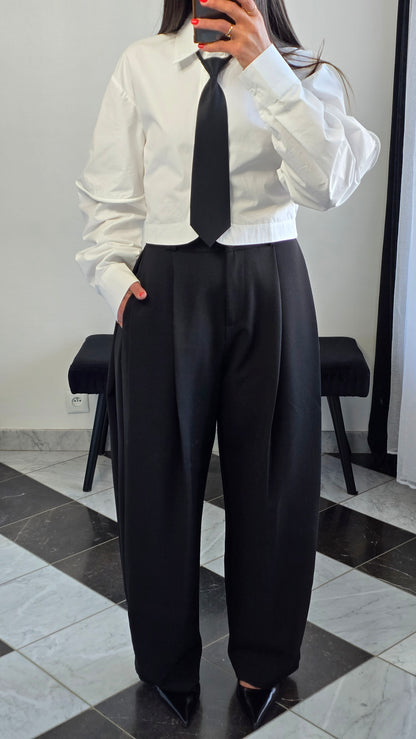 Pantalon wide leg noir taille haute – tailoring fluide structuré