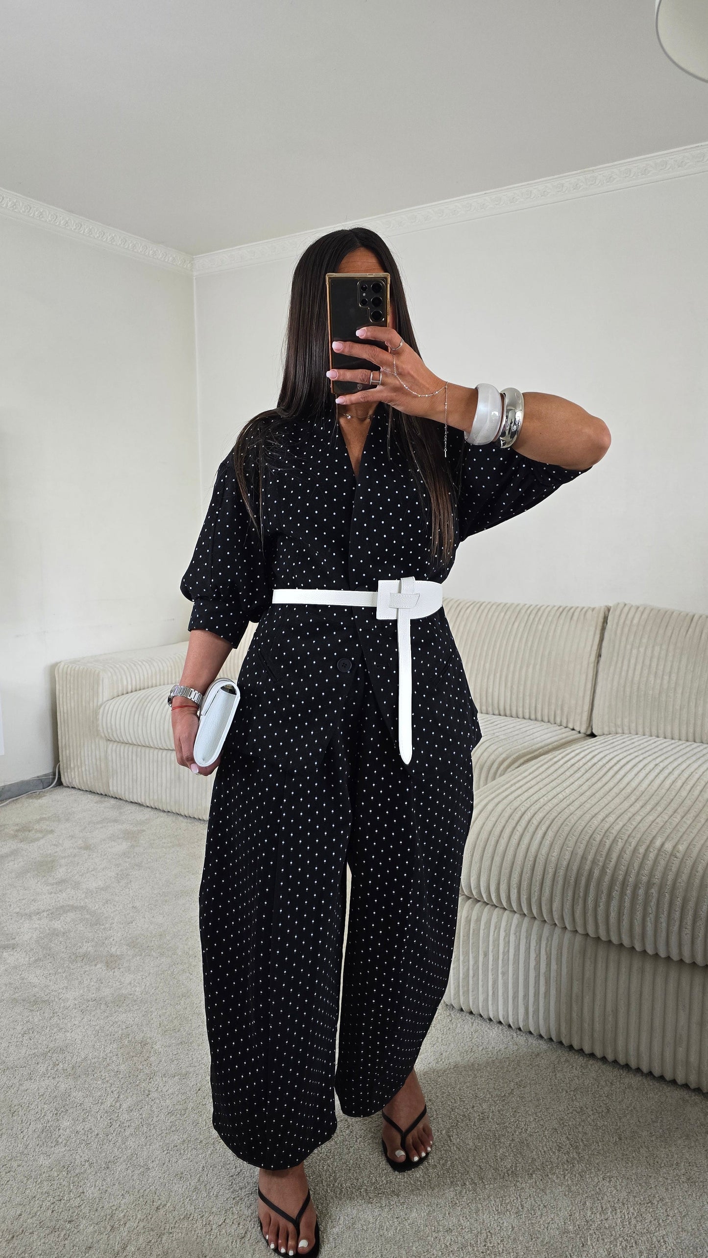 Veste noire à pois manches courtes – style chic & rétro moderne