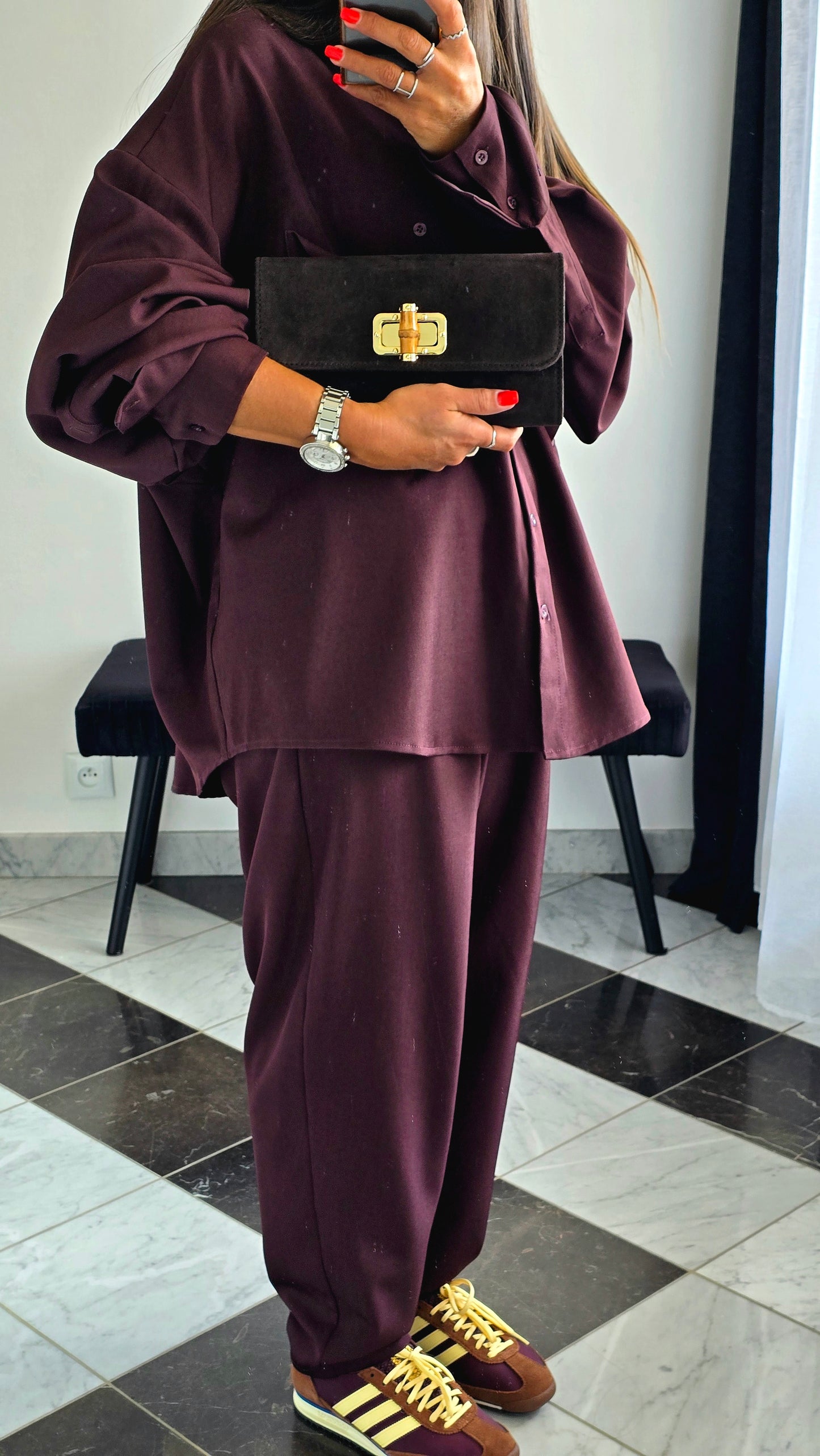 Pochette en Cuir de Vachette – Chocolat & Détails Dorés