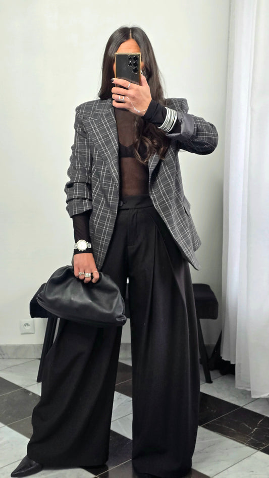 Blazer gris à carreaux asymétrique – coupe tailoring oversize & épaulettes