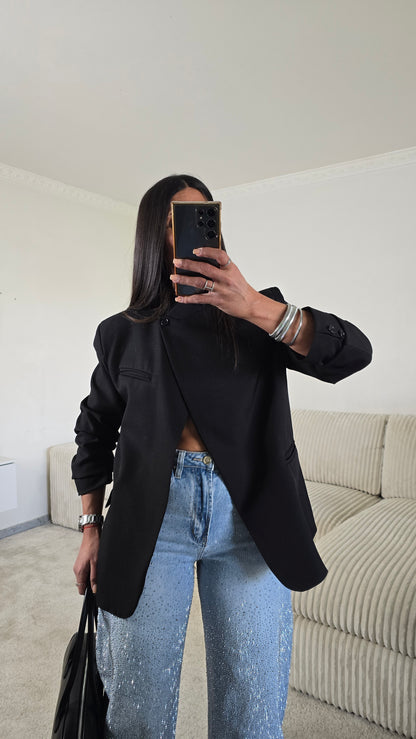 Blazer asymétrique structuré – noir intemporel