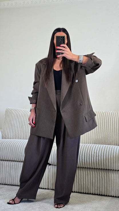 Blazer oversize chocolat – coupe tailoring structurée & double boutonnage