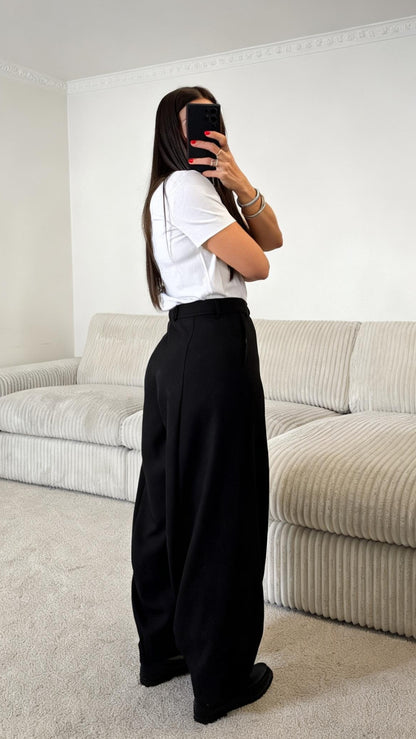 Pantalon tailleur noir coupe ballon