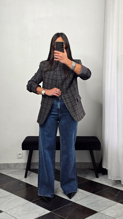 Blazer gris à carreaux asymétrique – coupe tailoring oversize & épaulettes