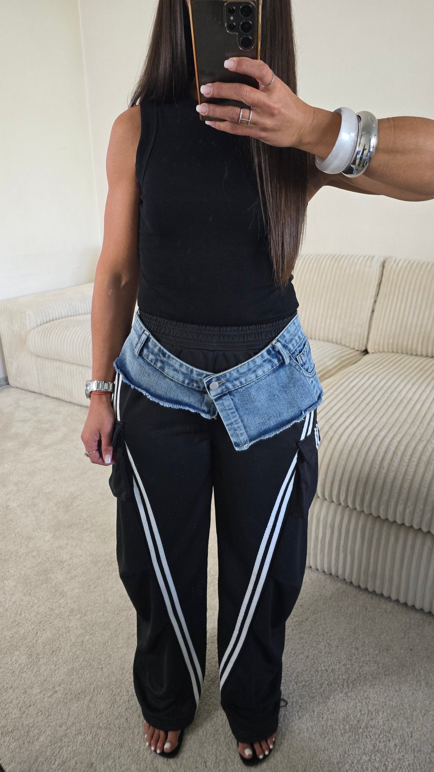 Pantalon jogging noir détails denim – esprit sporty chic
