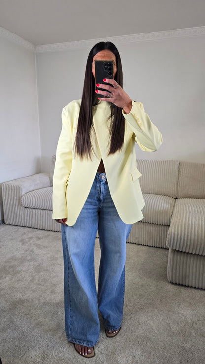 Blazer asymétrique structuré – jaune beurre lumineux