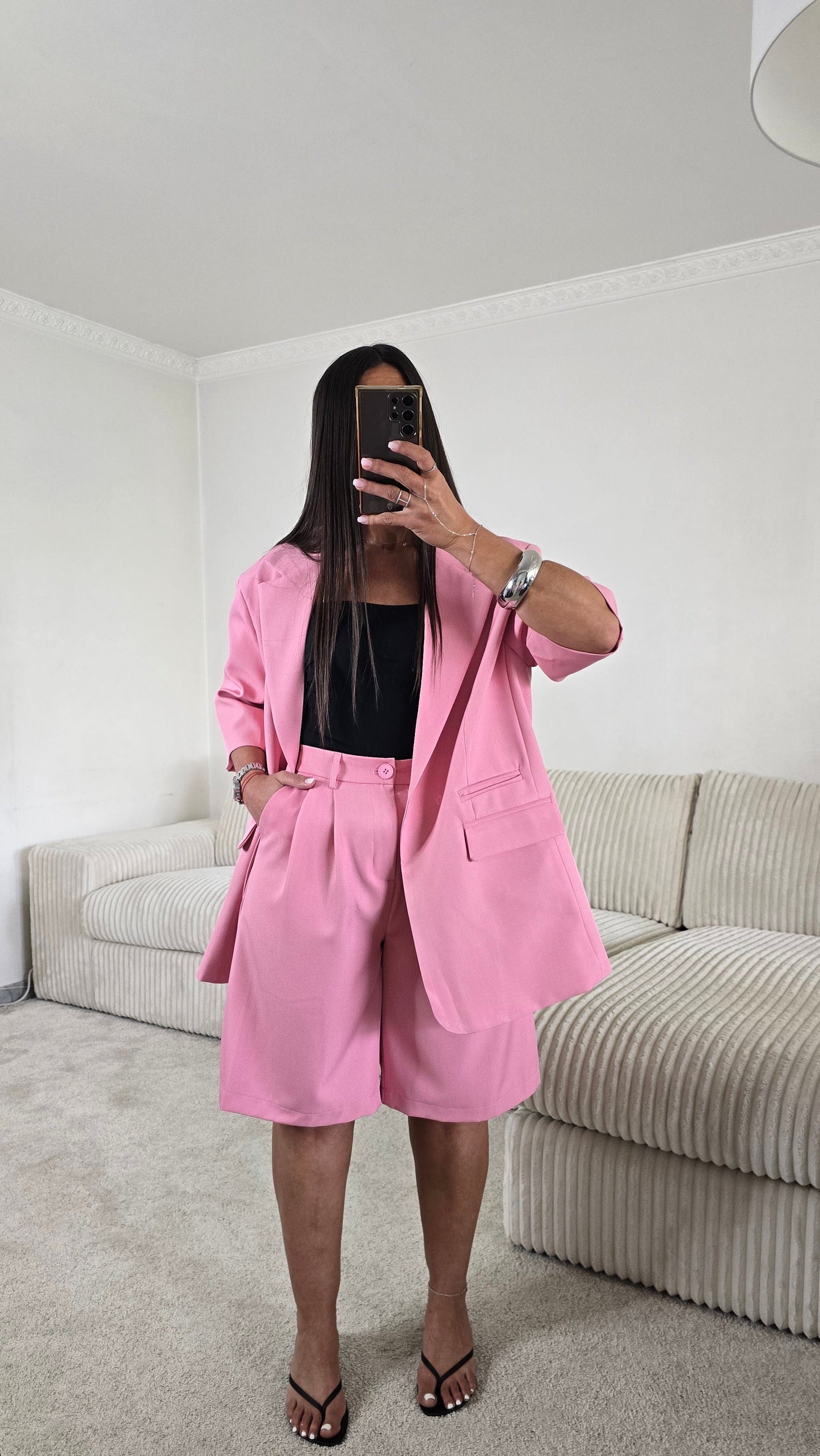 Bermuda tailleur rose taille haute – style chic & moderne