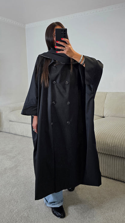 Trench long oversize noir à écharpe amovible – Élégance contemporaine