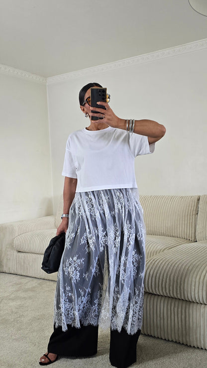 T-shirt dentelle signature – blanc lumineux