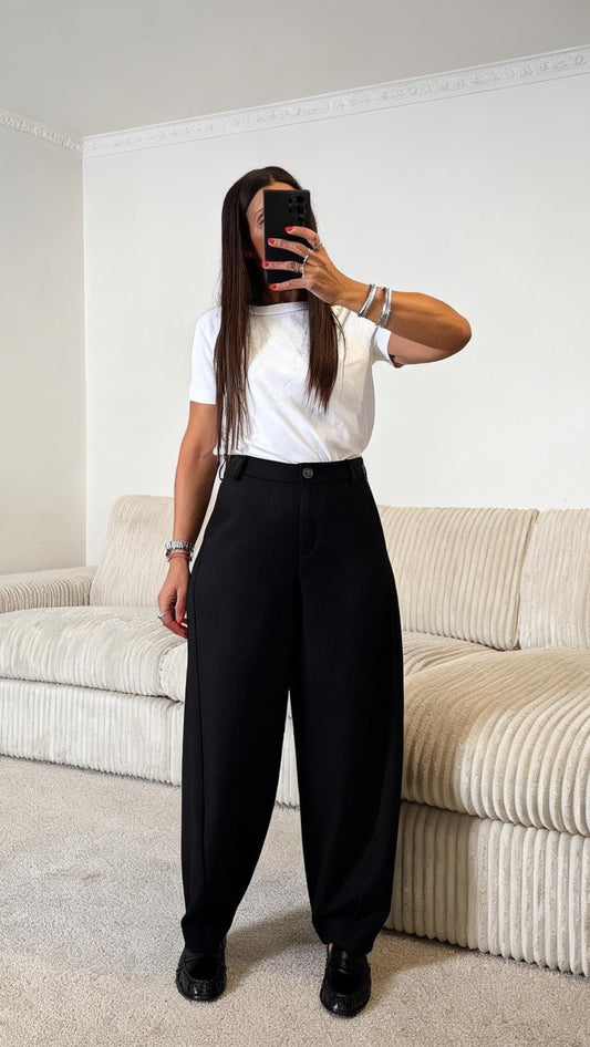 Pantalon tailleur noir coupe ballon