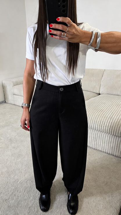 Pantalon tailleur noir coupe ballon