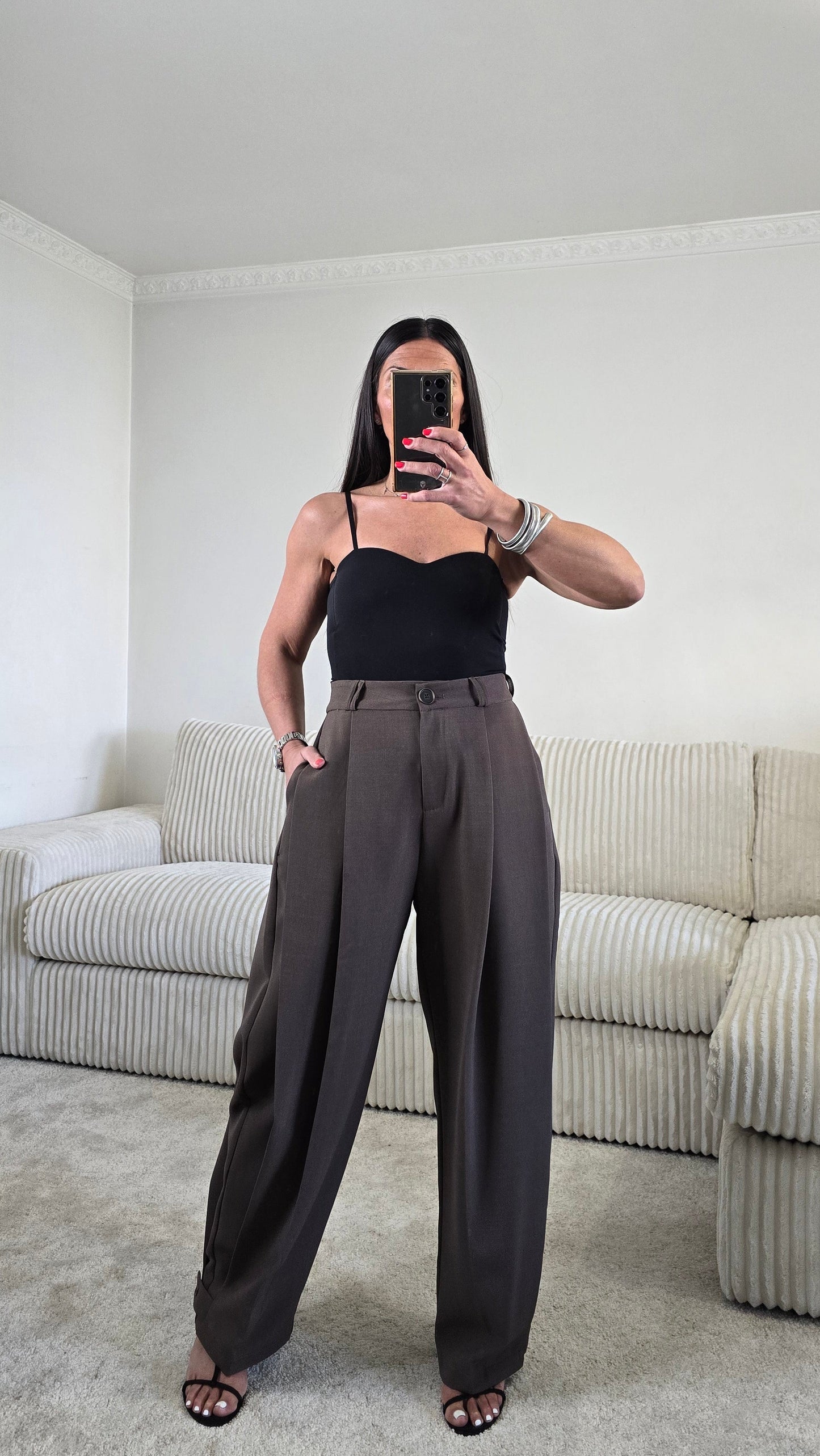 Pantalon wide leg marron taille haute – tailoring fluide structuré