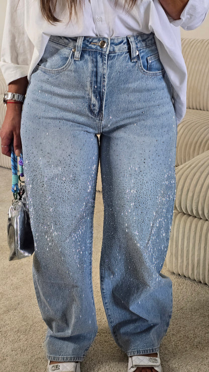 Jean strass signature – denim lumineux